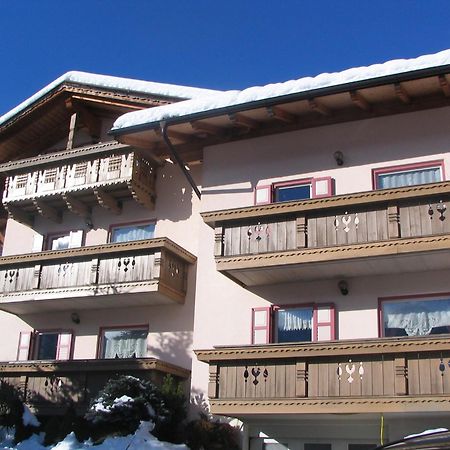 Villa Mirabell Cavalese Esterno foto