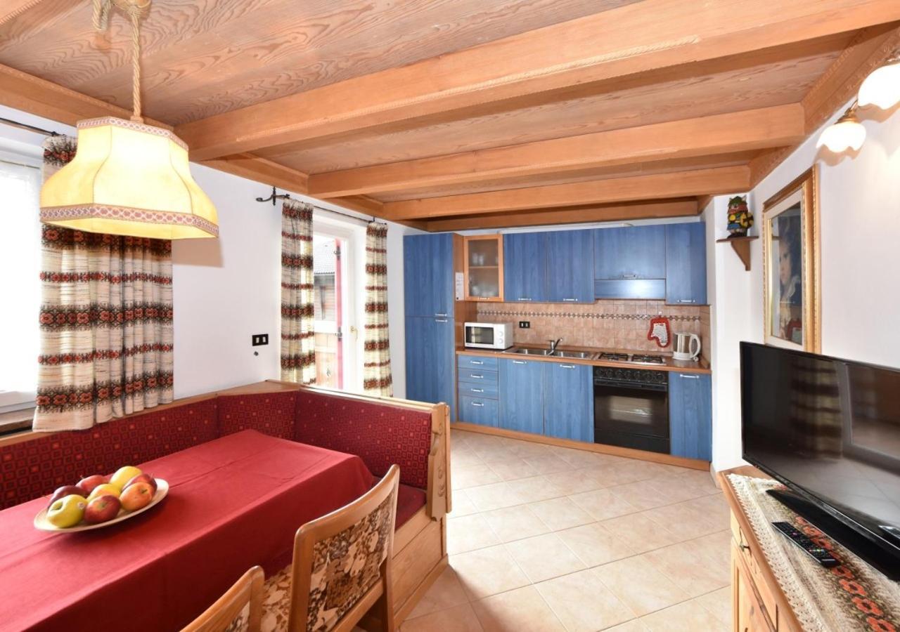 Villa Mirabell Cavalese Esterno foto